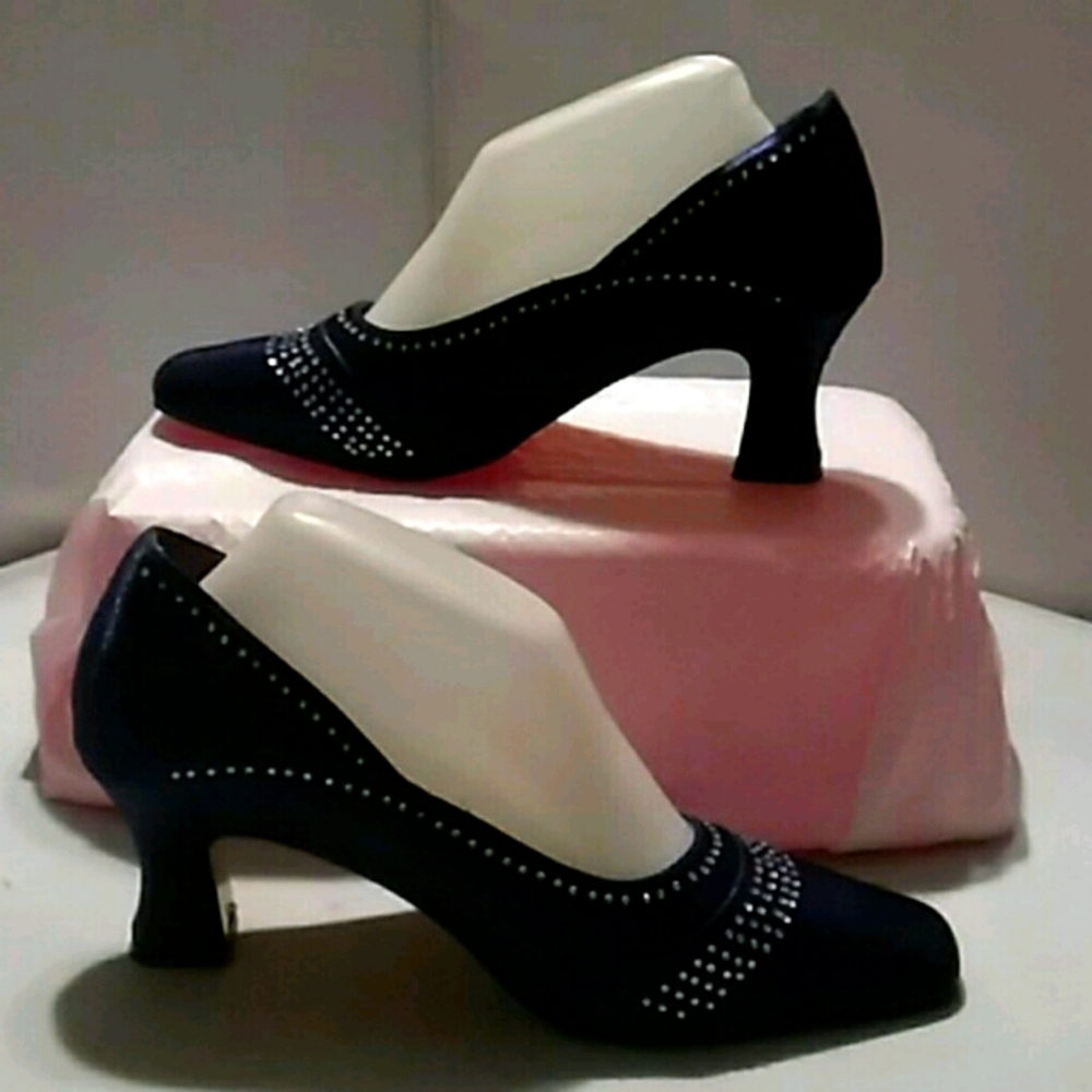 Valenti Franco beautiful embellished blue heels